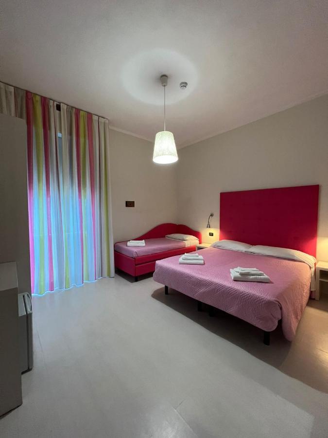 Hotel Leonardo 切塞纳蒂科 外观 照片