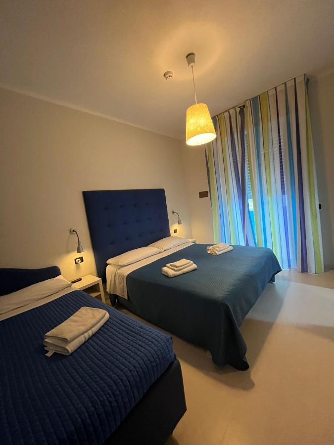 Hotel Leonardo 切塞纳蒂科 外观 照片