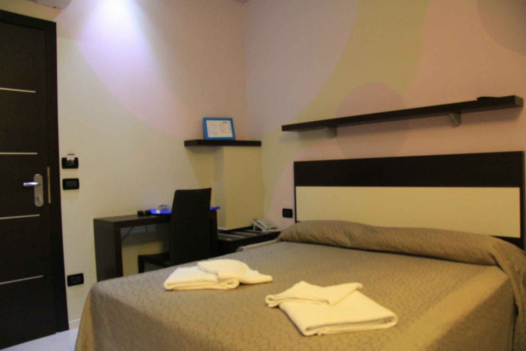 Hotel Leonardo 切塞纳蒂科 外观 照片